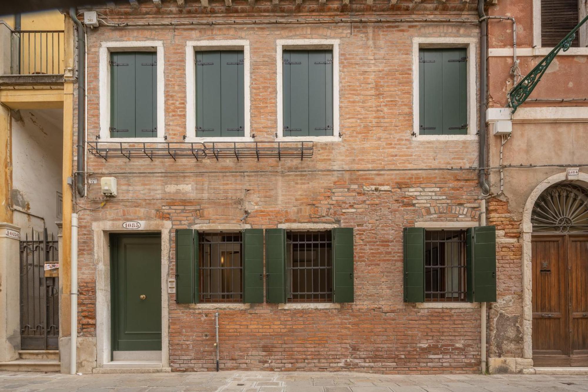 San Giacomo Dall'Orio Garden Apartment R&R 베니스 외부 사진